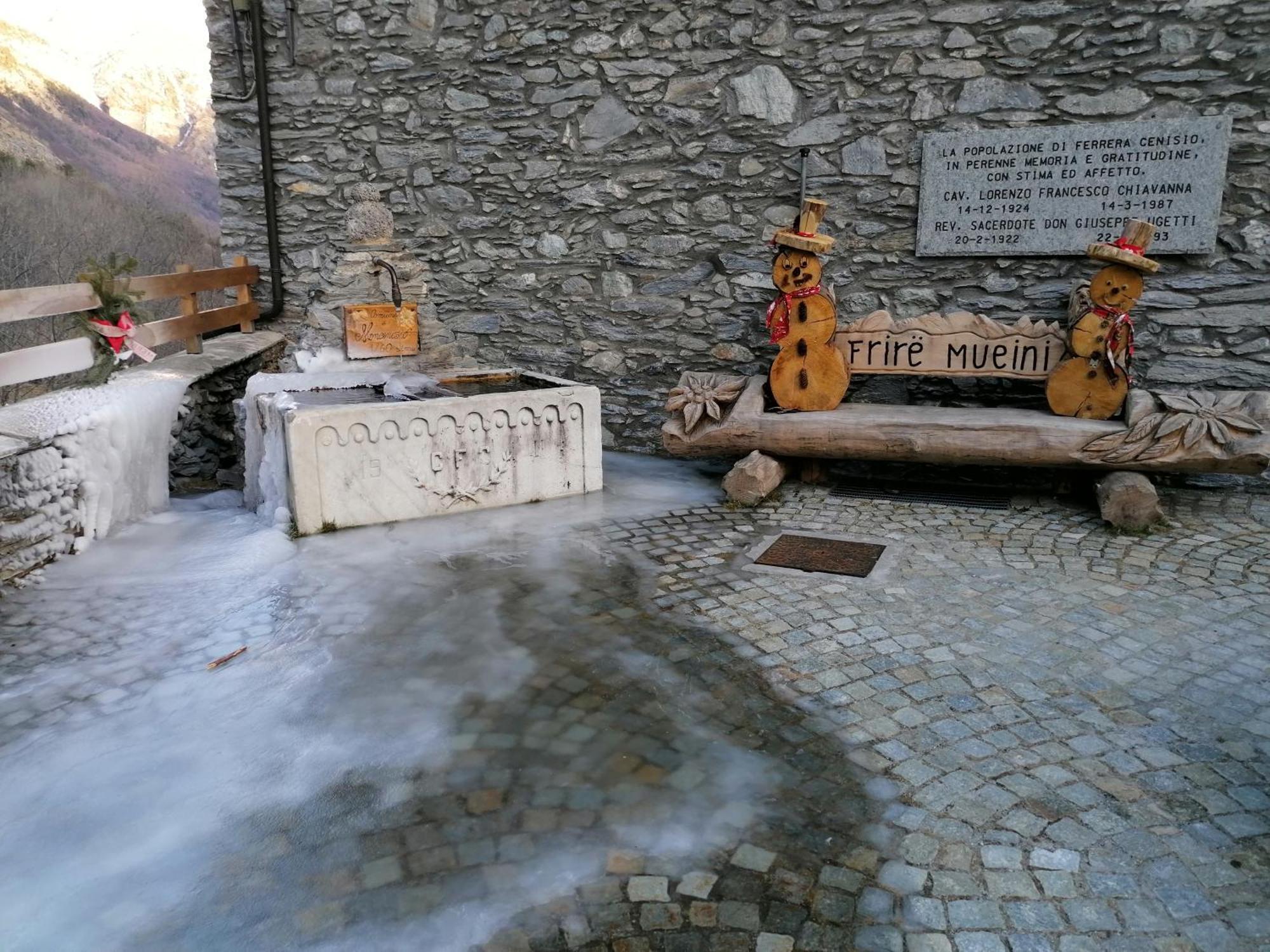 Ca Ad Me Pare Alloggio Con Terrazza Panoramica Moncenisio Bagian luar foto