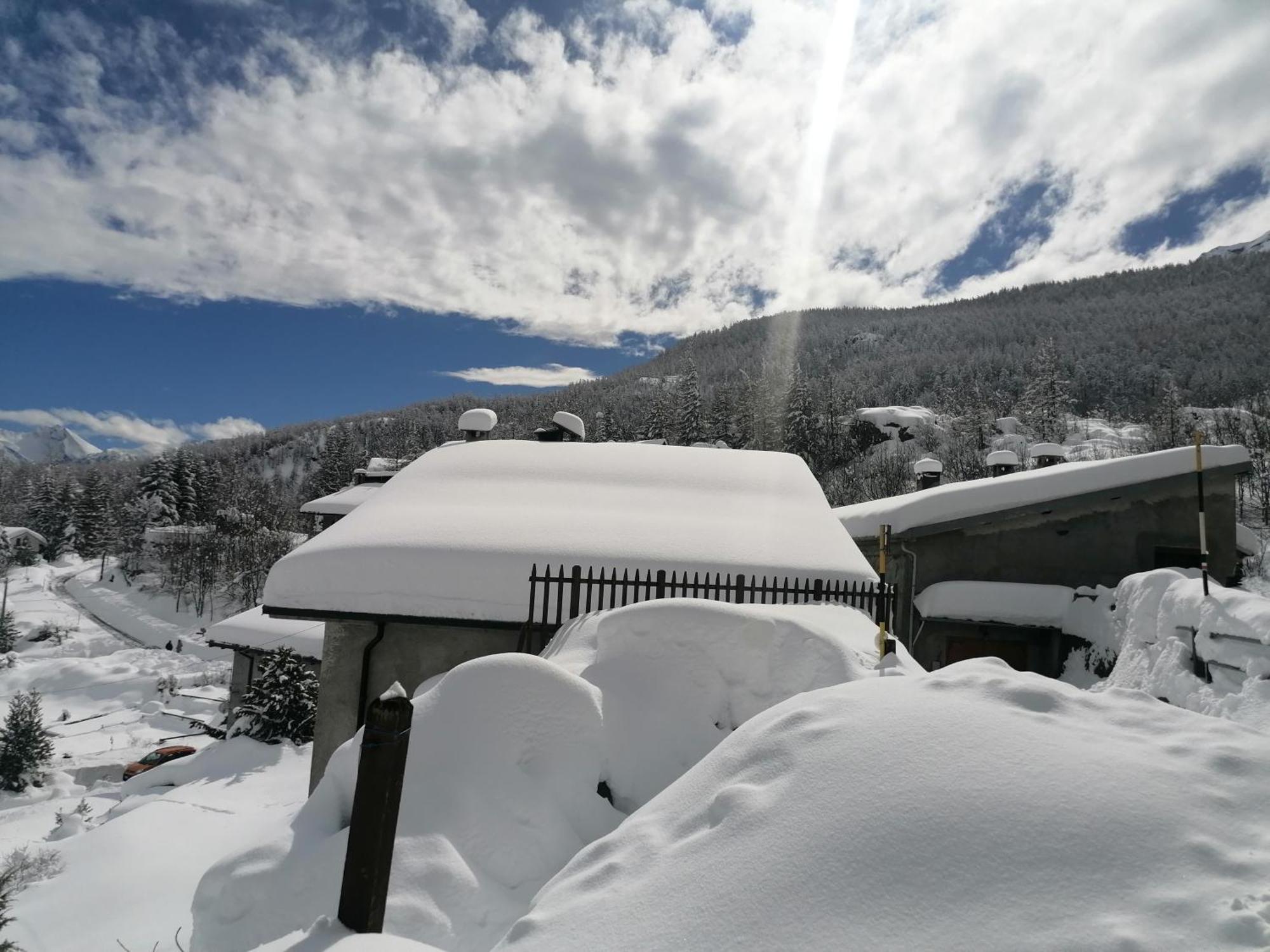 Ca Ad Me Pare Alloggio Con Terrazza Panoramica Moncenisio Bagian luar foto